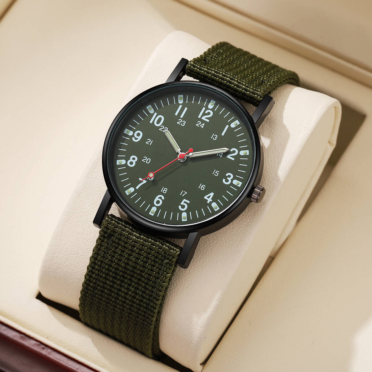 Men Watches Casual Nylon Band  - Field Watch Military recension och pris