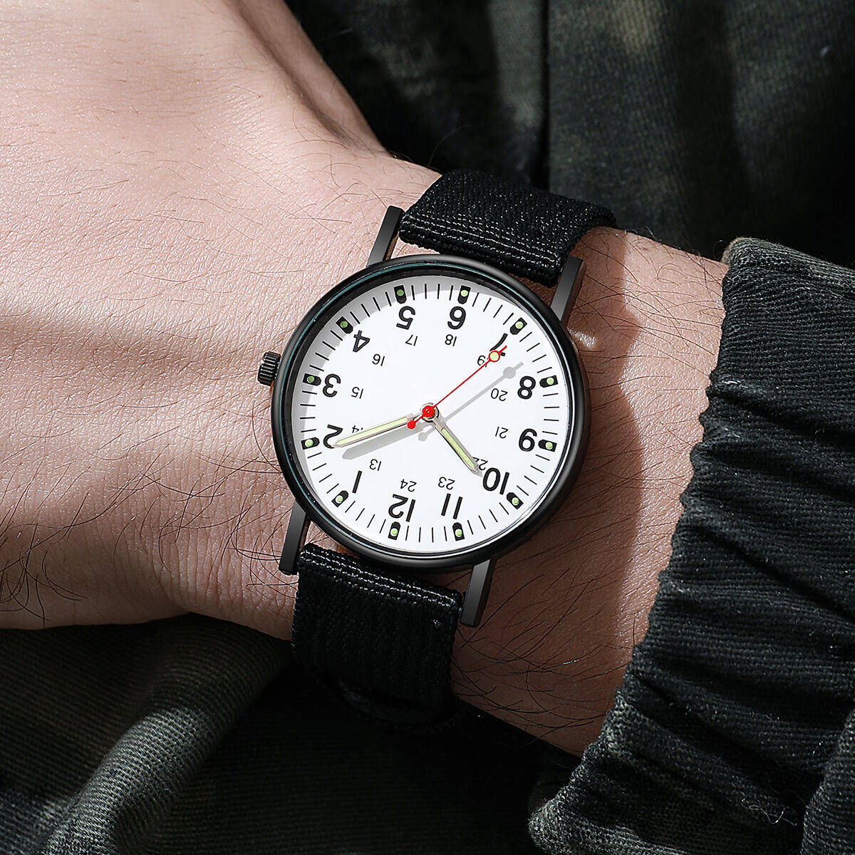 Men Watches Casual Nylon Band  - Field Watch Military recension och pris